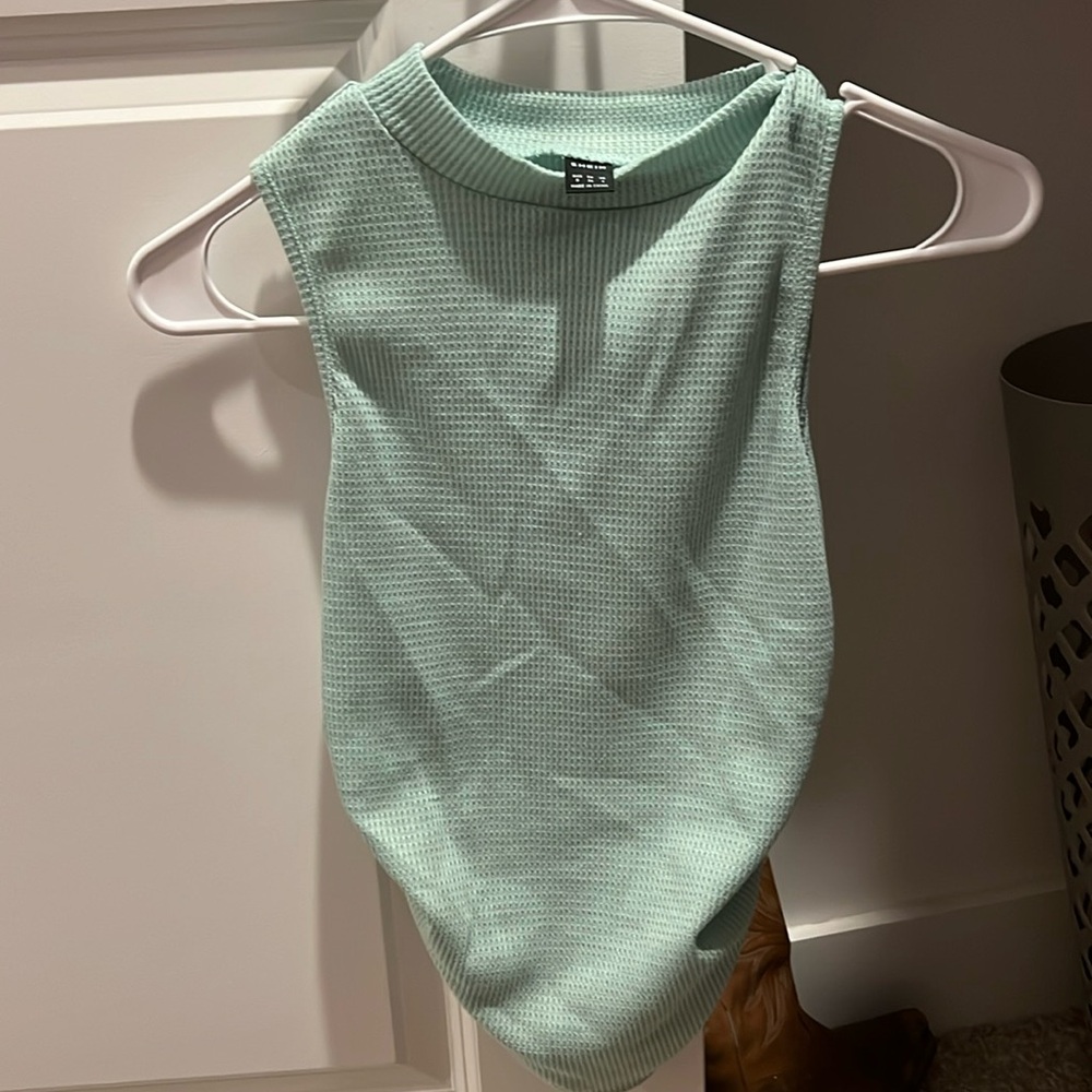 S mint green top